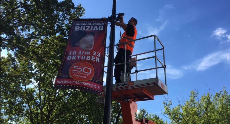 Buziau siert nu Rijswijk