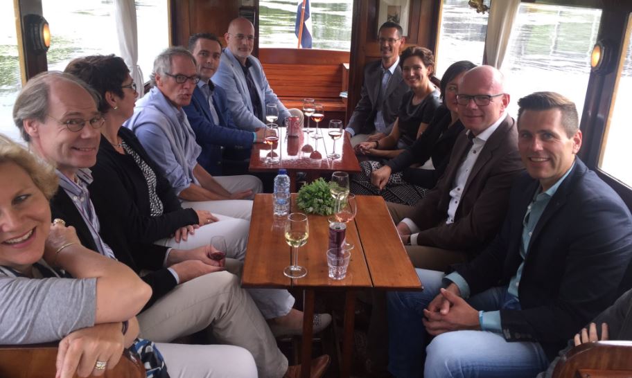 Verbroedering op het water tussen stadsbestuurders