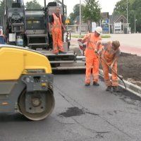 Asfalteren van de Oostlaan in Pijnacker