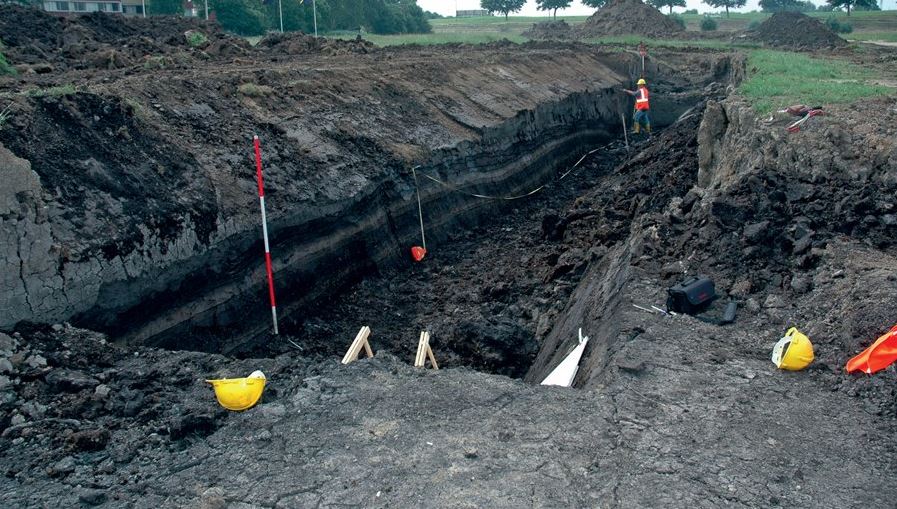 Oude landschappen onder de stad, dichtbij en toch veraf