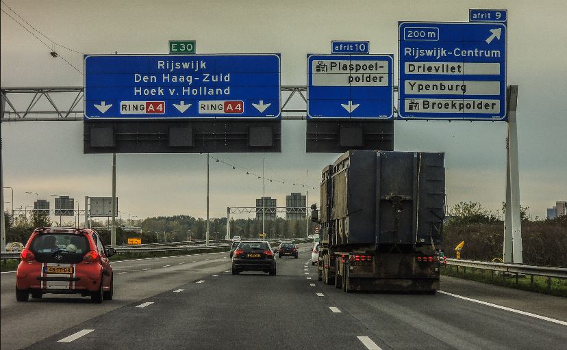 Camera’s scannen auto’s op A4 bij Rijswijk