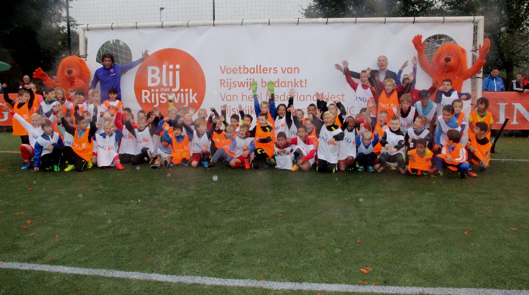 Burgemeester op bezoek bij platina huwelijk