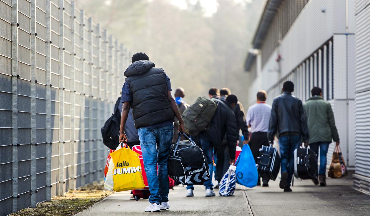 Syrische vrouwen en kinderen in Rijswijkse azc