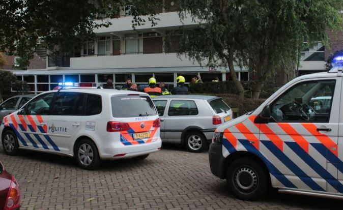 Van hoge flat naar beneden gevallen