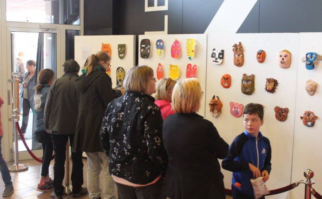 Kids maken sprekende maskers