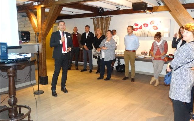 Werkzoekenden ontmoeten bedrijfsleven