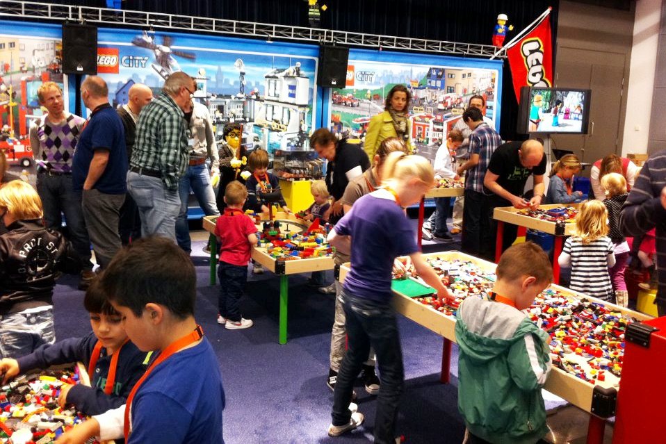 Festijn met Lego steentjes in Rijswijk