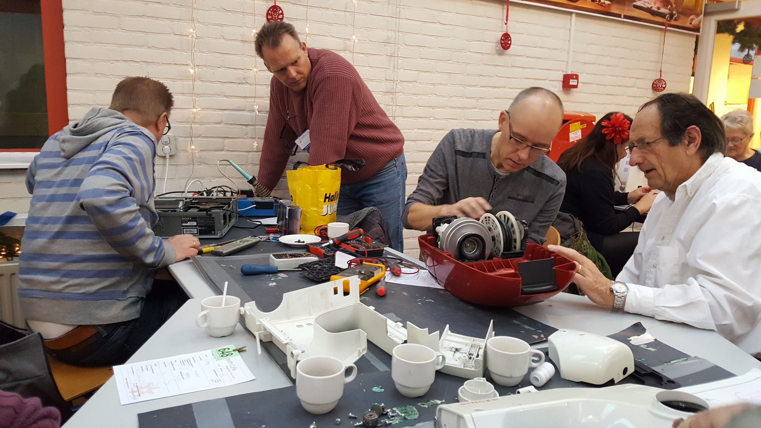 Repair Café’s doen het een keer samen