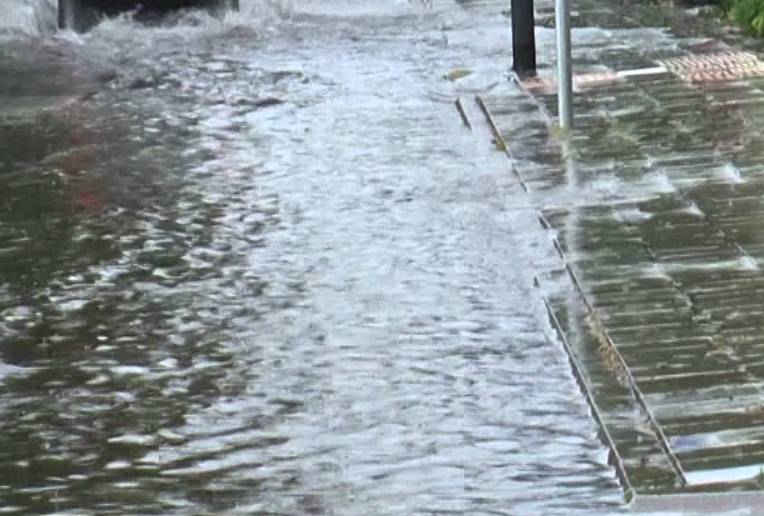 Stop overstroomde pleinen in Rijswijk