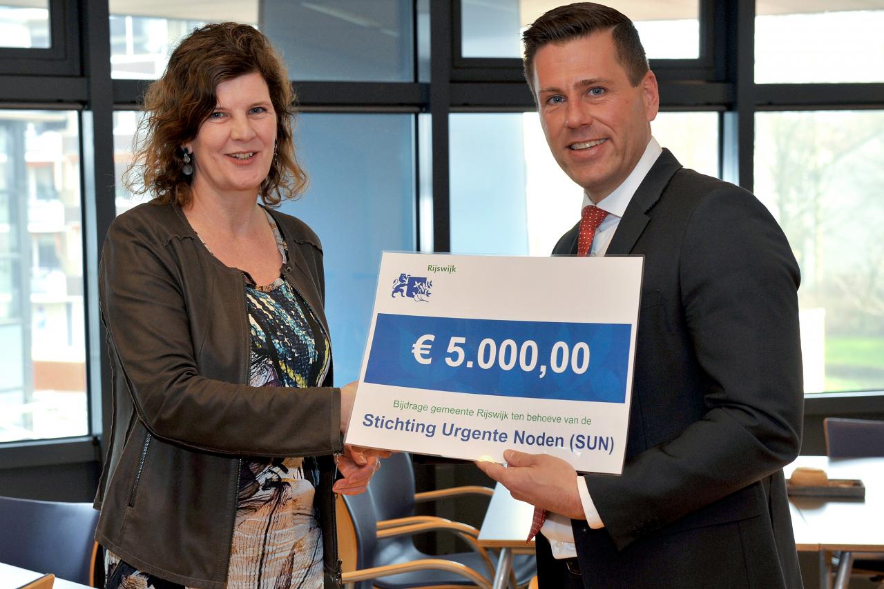 Wethouder helpt Rijswijkers uit financiële nood