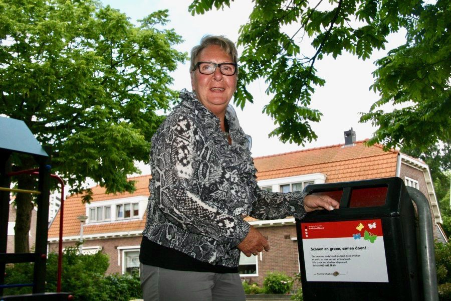 Nog maar één adoptieouder voor een afvalbak