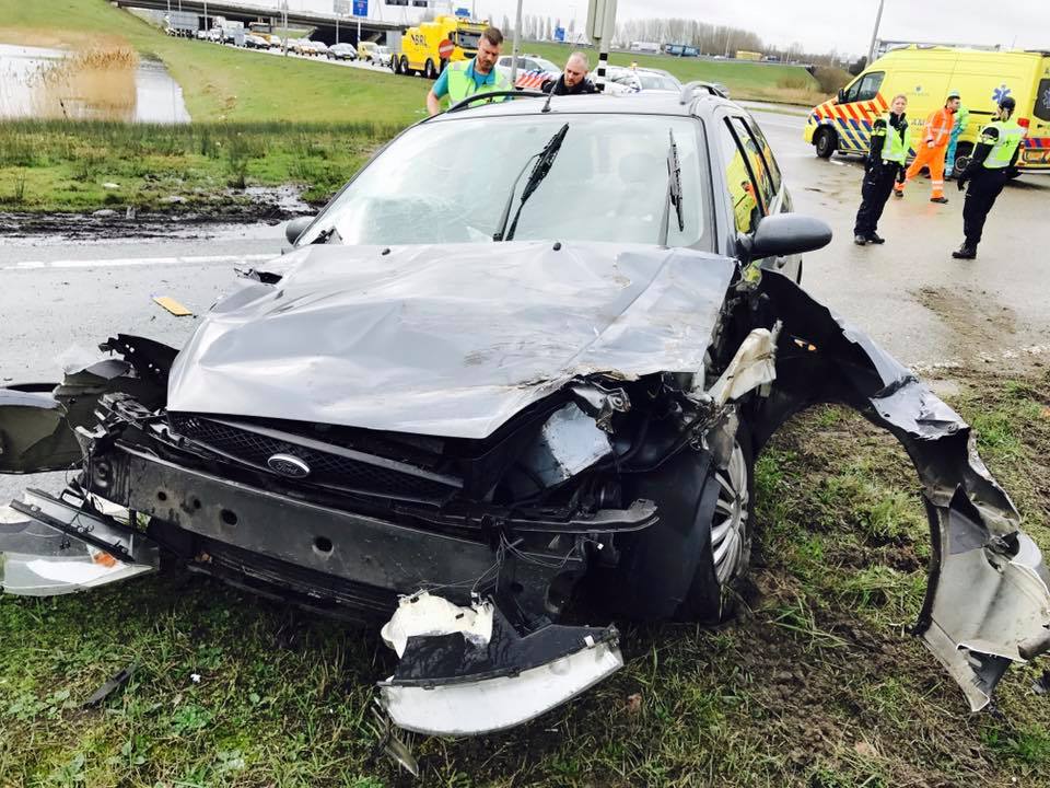 Toerit naar Delft afgesloten door aanrijding