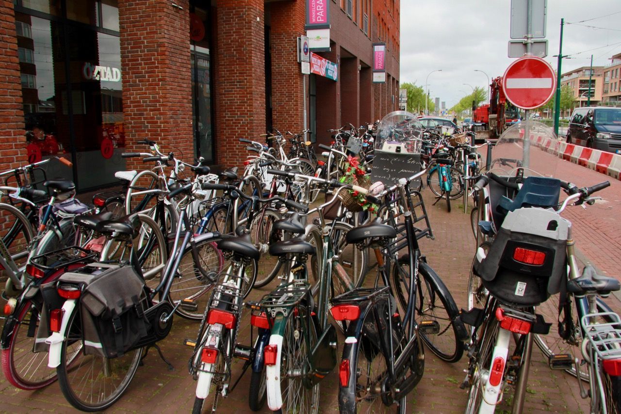 Gemeentebelangen wil maatregelen tegen fietsendiefstallen bij Parade