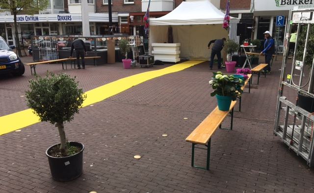 Alles staat klaar voor de modeshow in Oud Rijswijk