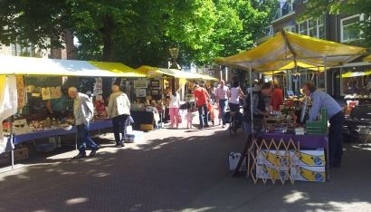 Antiek en Curiosamarkt weer in Oud Rijswijk