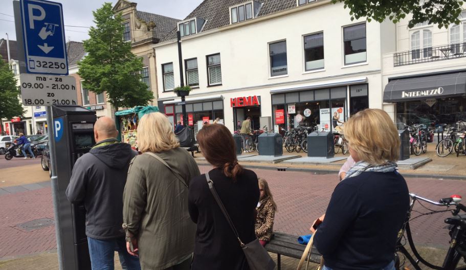 Slechts één parkeerautomaat voor winkelgebied