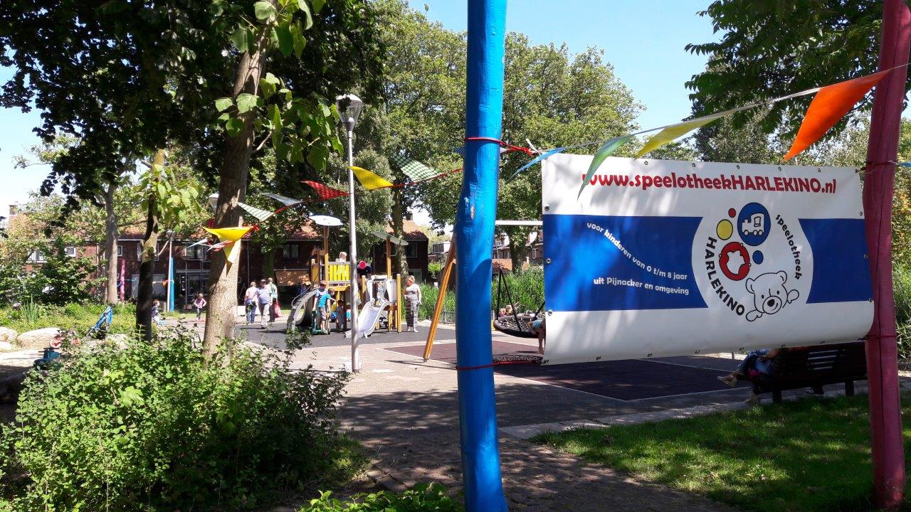 Speelotheek Harlekino neemt buitenberging in gebruik