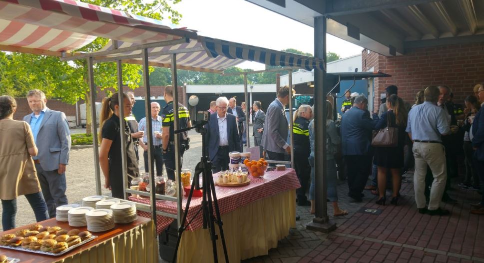 Rijswijkse ondernemers ontbijten bij de Rijswijkse politie