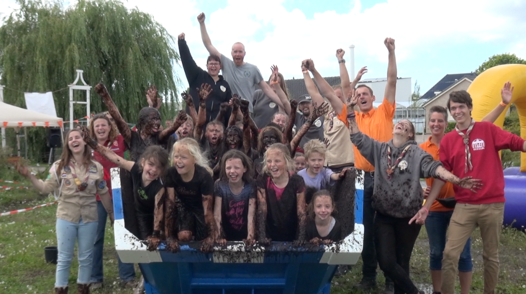 Video: Mudrace Sionsfeest in RijswijkBuiten