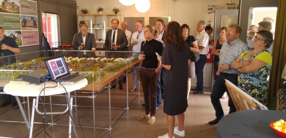 Rijswijkse ondernemers bij villapark Eikelenburgh