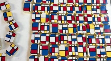Banketbakkerij Lentz ‘schildert’ Mondriaan schilderij