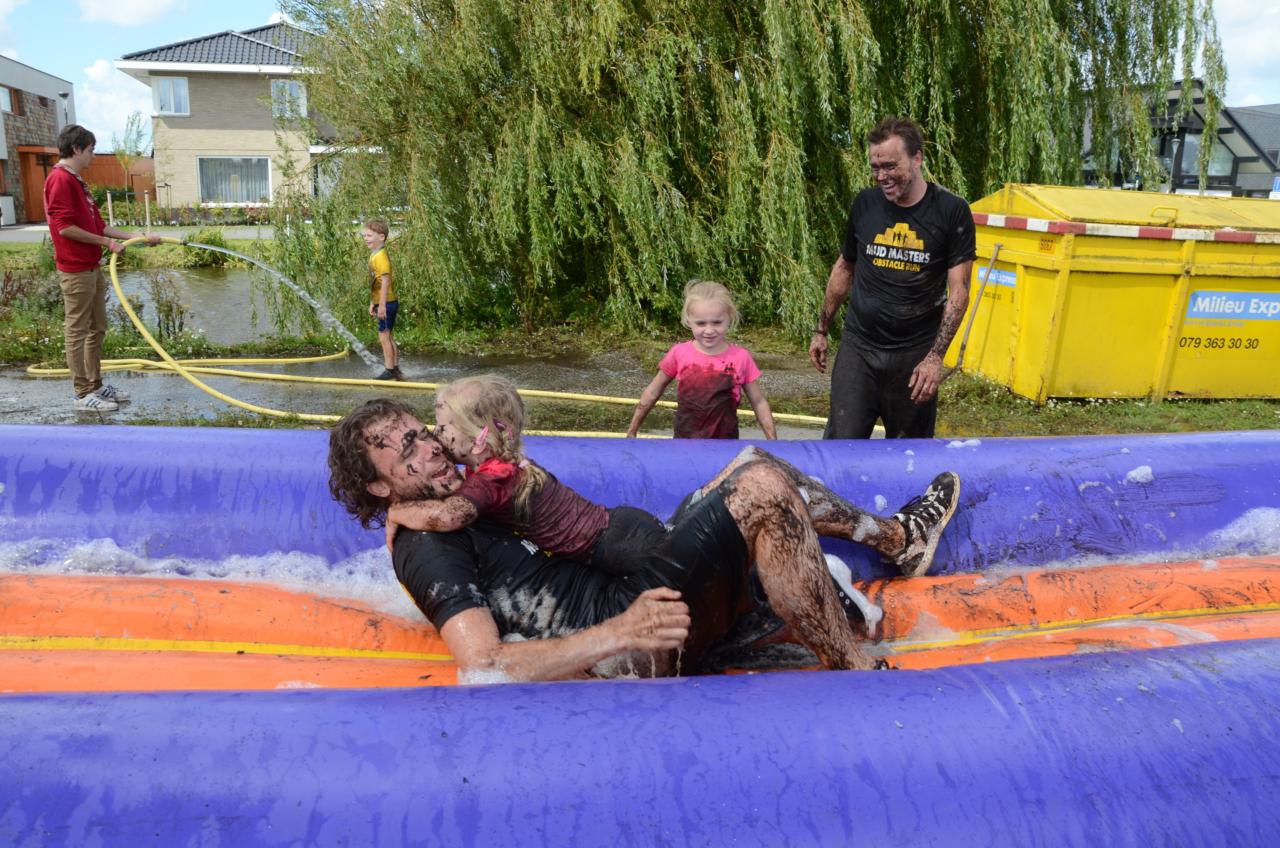 Sion Mud Race in de modder direct groot succes