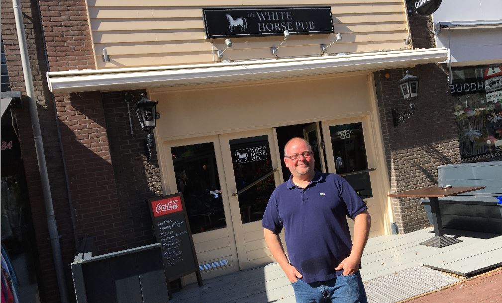 Engelse pub The White Horse is open