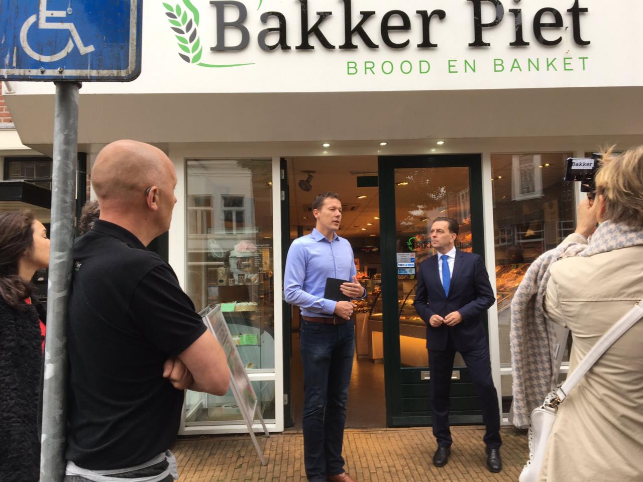 Burgemeester doet veiligheidsscan