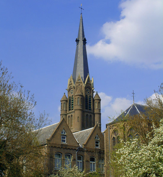 Boekenmarkt voor Bartholomeuskerk Veenweg Nootdorp