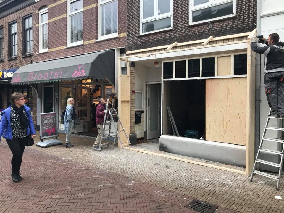 Verbouwing winkel Herenstraat in volle gang