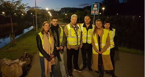 Studenten lopen mee met Buurtpreventieteam Steenvoorde