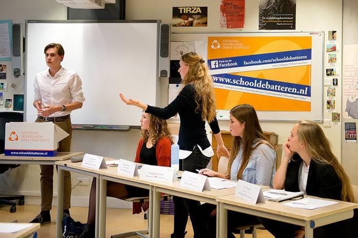 Stanislascollege neemt deel aan  20e NK Debatteren voor Scholieren