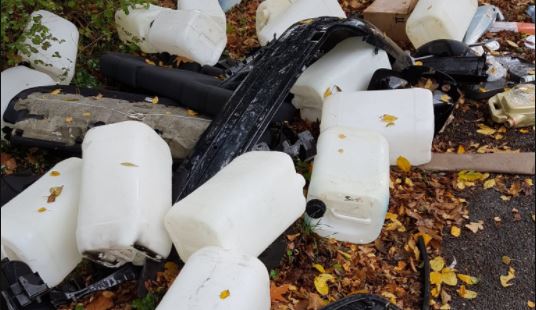 Justitie doet onderzoek naar herkomst afval in park