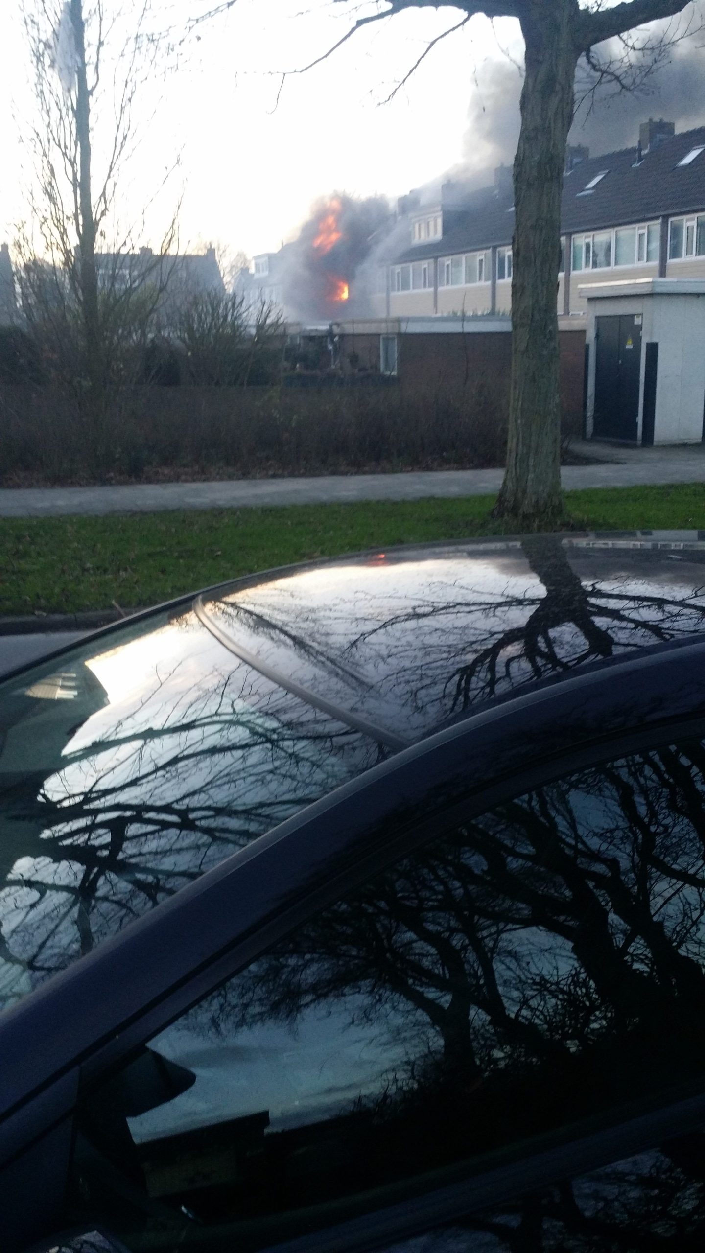 Hevige brand aan de vlierlaan Hevige brand aan de vlierlaan