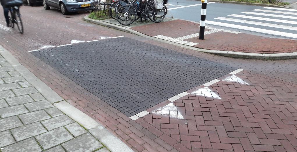 Creatieve Rijswijkse haaientanden ? Wie weet het ?