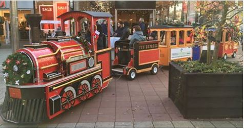 Kerstman, kerstboom, Kerstman en veel vertier in De Bogaard 