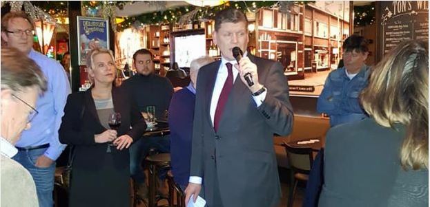 Stadhuisambtenaren krijgen kwaliteitskanjer van de VVD