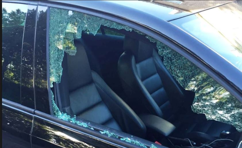 Vernielingen aan 25  personenauto´s in Rijswijk