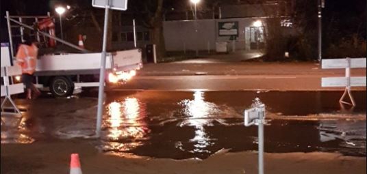 Waterleiding breuk in Treubstraat
