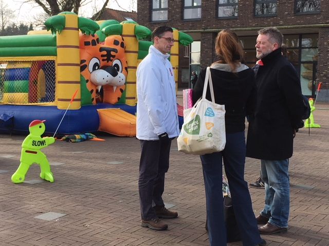 Verkiezingsstrijd barst los in winkelcentra