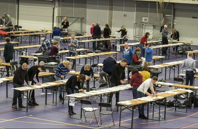 Hertelling stemmen is begonnen