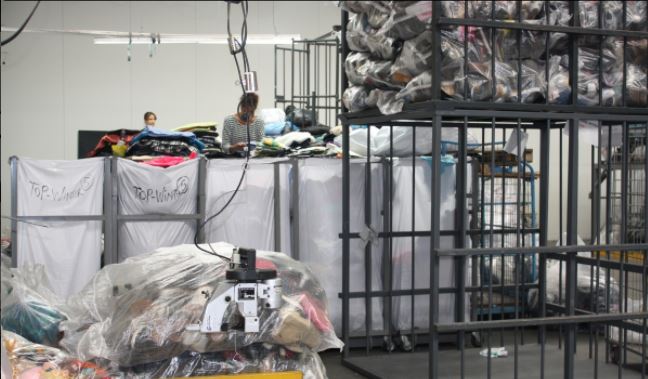 HITS verzendt gebruikt textiel over de gehele wereld