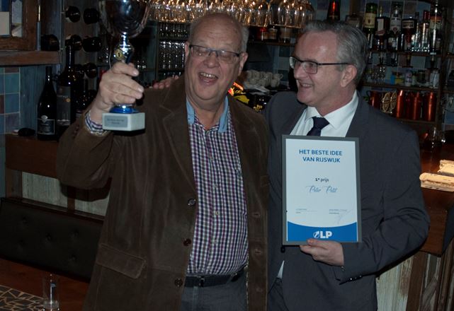 Peter Petit wint beste idee bokaal met ‘Senioren beweegtuinen’