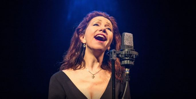 Nadja Filtzer met VIVE PIAF in Steenvoorde