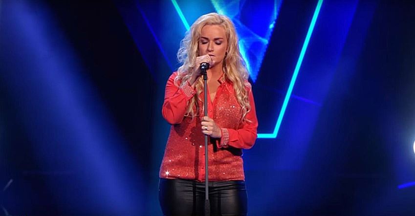 Samantha Steenwijk zingt in Tweede Kamer