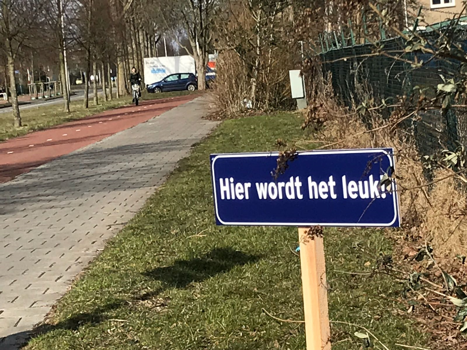 Mysterieuze blauwe bordjes duiken op in Pijnacker-Nootdorp