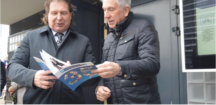Gratis jubileumboekje én fietsbel bij Biesieklette