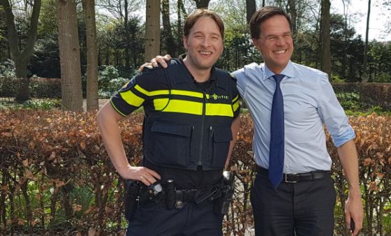 Rijswijkse agent bij Mark Rutte