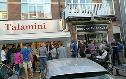 In de rij bij Talamini