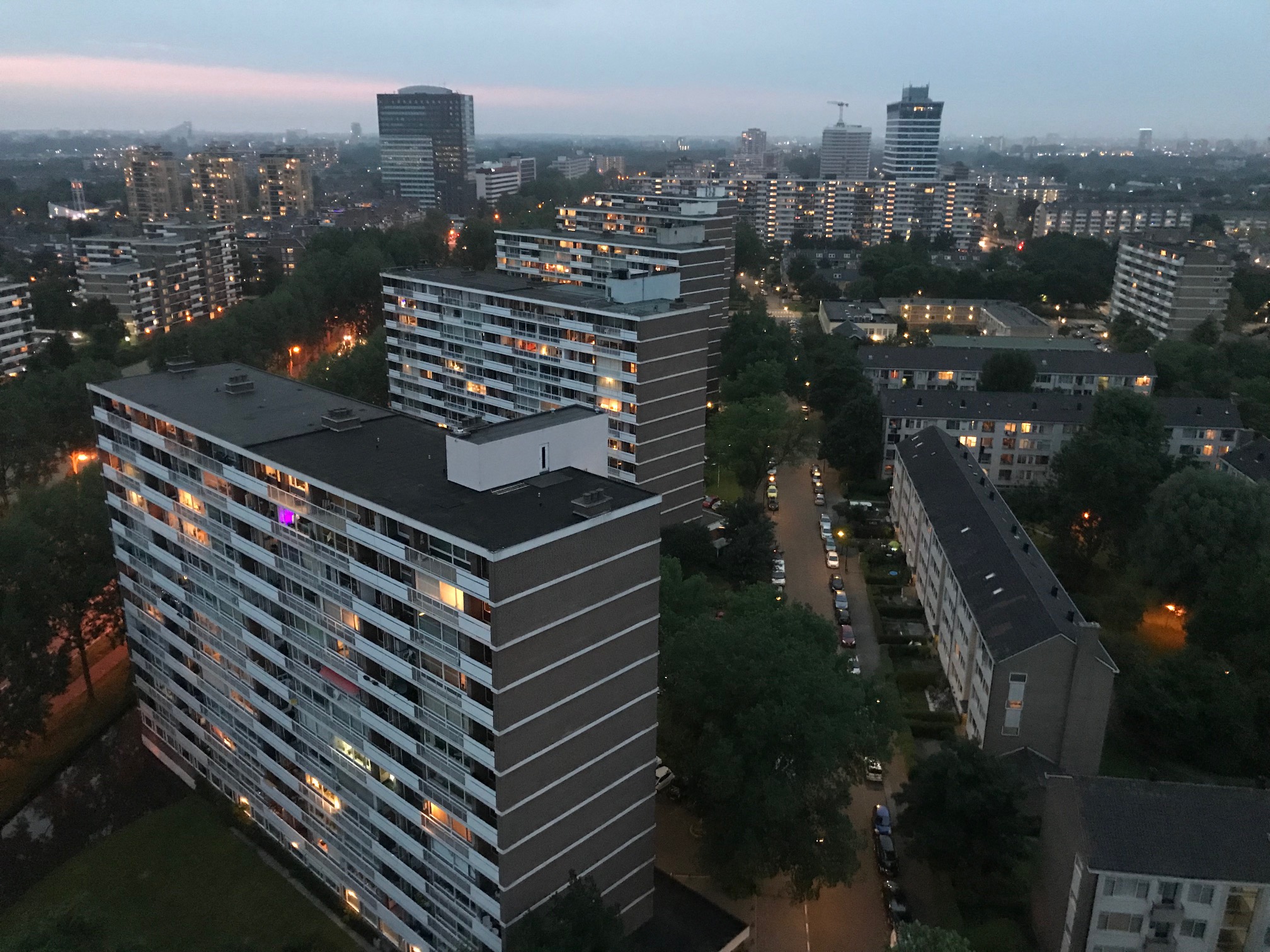 FOTO: Rijswijk by night